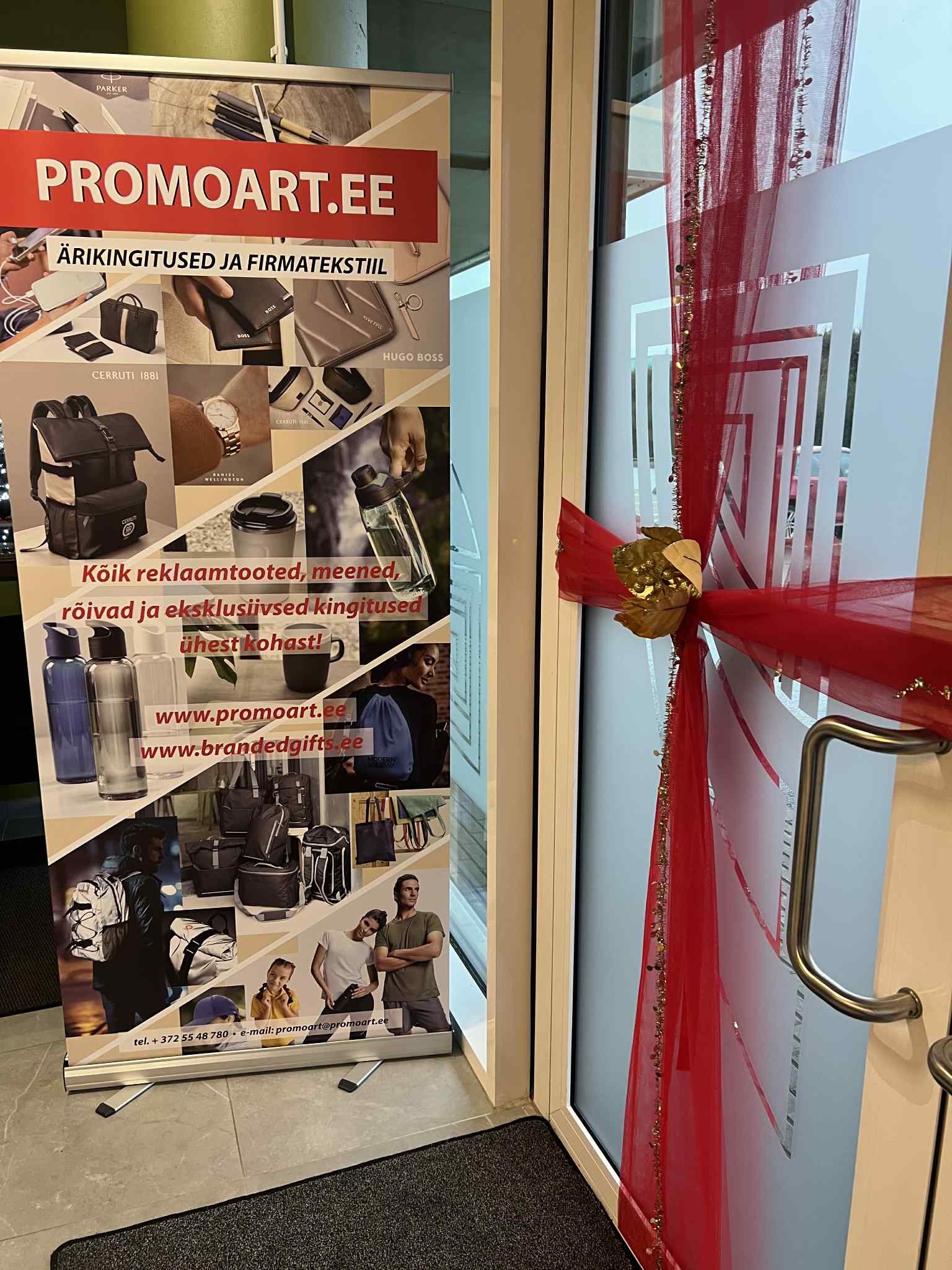 Reklaamkingituste salong